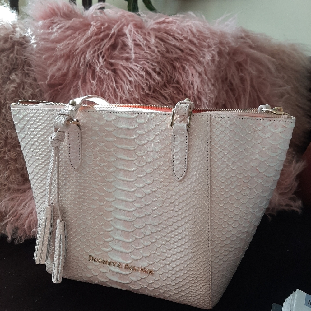 Dooney and Burke Tote, blush pink.NWT